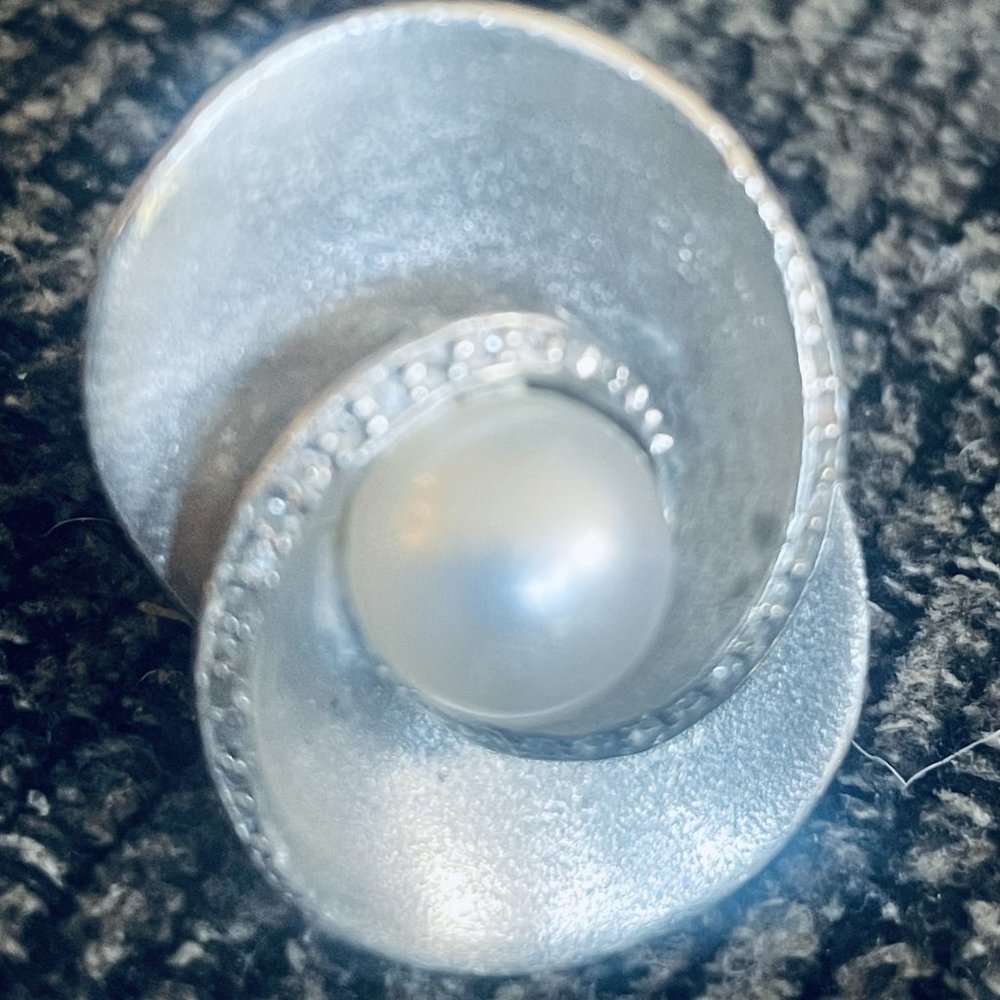 EFFY fresh water pearl and diamond ring